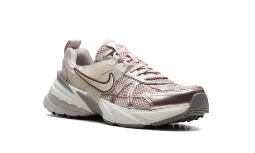 Nike Lifestyle V2K Run WMNS 'Particle Beige College Grey Light Bone'